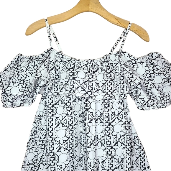 FAMPH White and Black Pattern Off the Shoulder Flowy Summer Dress - Picture 3 of 6